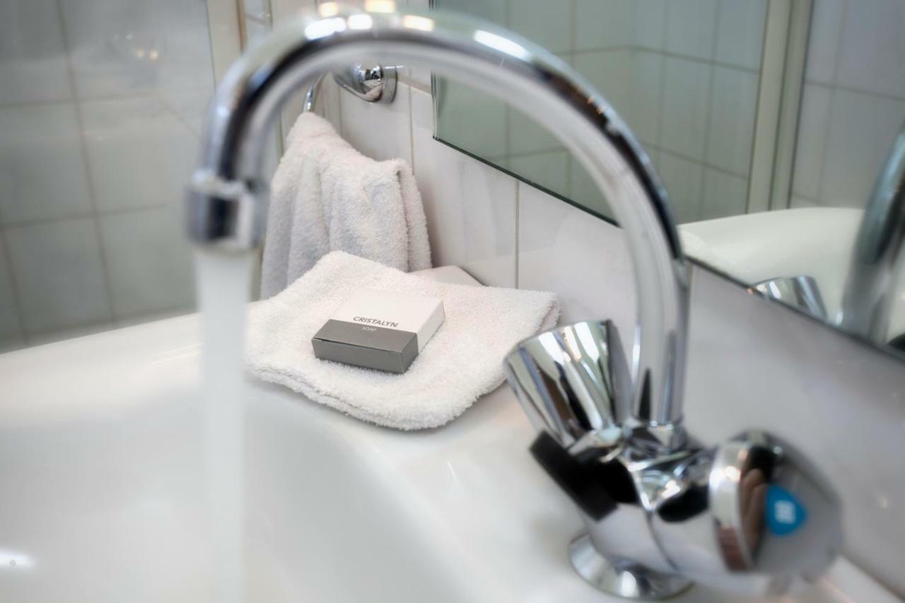 Bed And Breakfast Holter Enschede Bagian luar foto